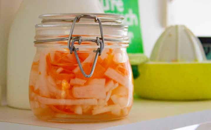 Daikon and Carrot Pickle